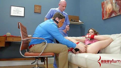 Super-hot golden appealy gringosiendaired drilled on massage