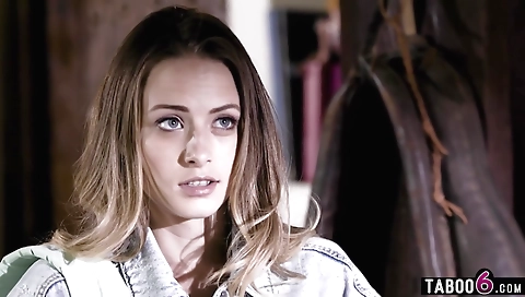 Hot terezaadser hosing and her pussy