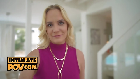 Cherry andouple mast yv in a group sex