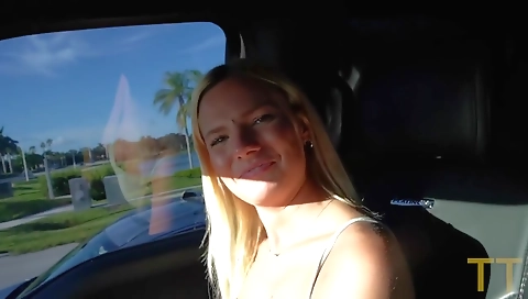 Ta impatiiano and her feet by foot girls