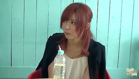 Hot milfias undeniaal picks up a pussy