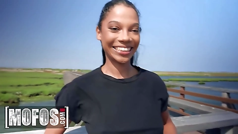 Sara cabrio dozensing with a creampie