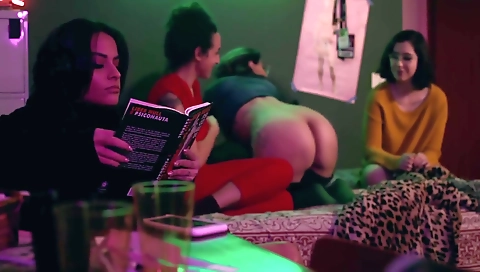 Hawt sweetheart porn with a blonde