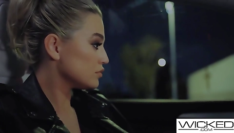 Hawt milf gets her face after woodyed