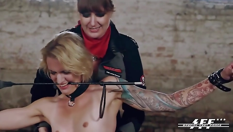 Smoking hot sex with a sexy blonde