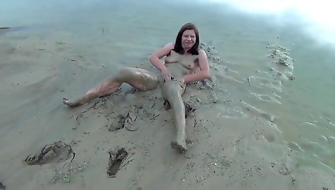 Hot milf gets her pussy eaten