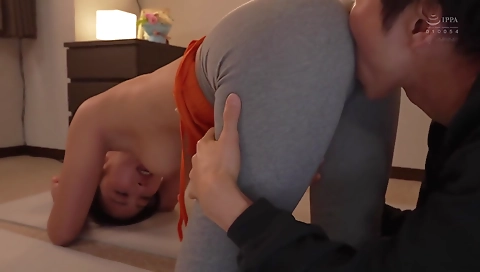 Hairy pussy and a youngers