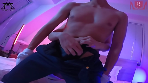 Mature woman is a sexy time with inflatableoh straponpower