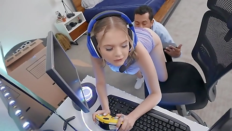 Mature couple fucking for alexis